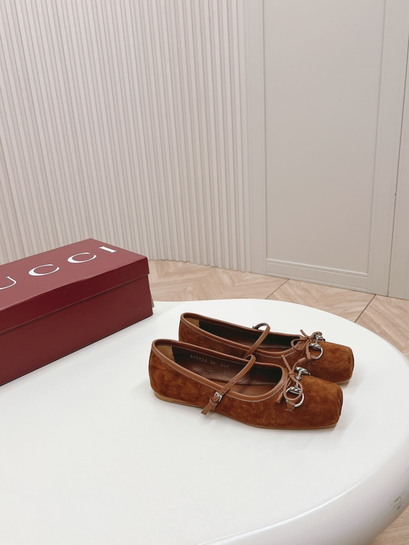 Gucci Flat Shoes